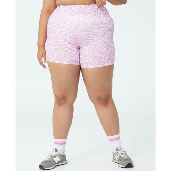 Trendy Plus Size Active Printed Summer Bike Shorts Size 20 - Picture 1 of 3